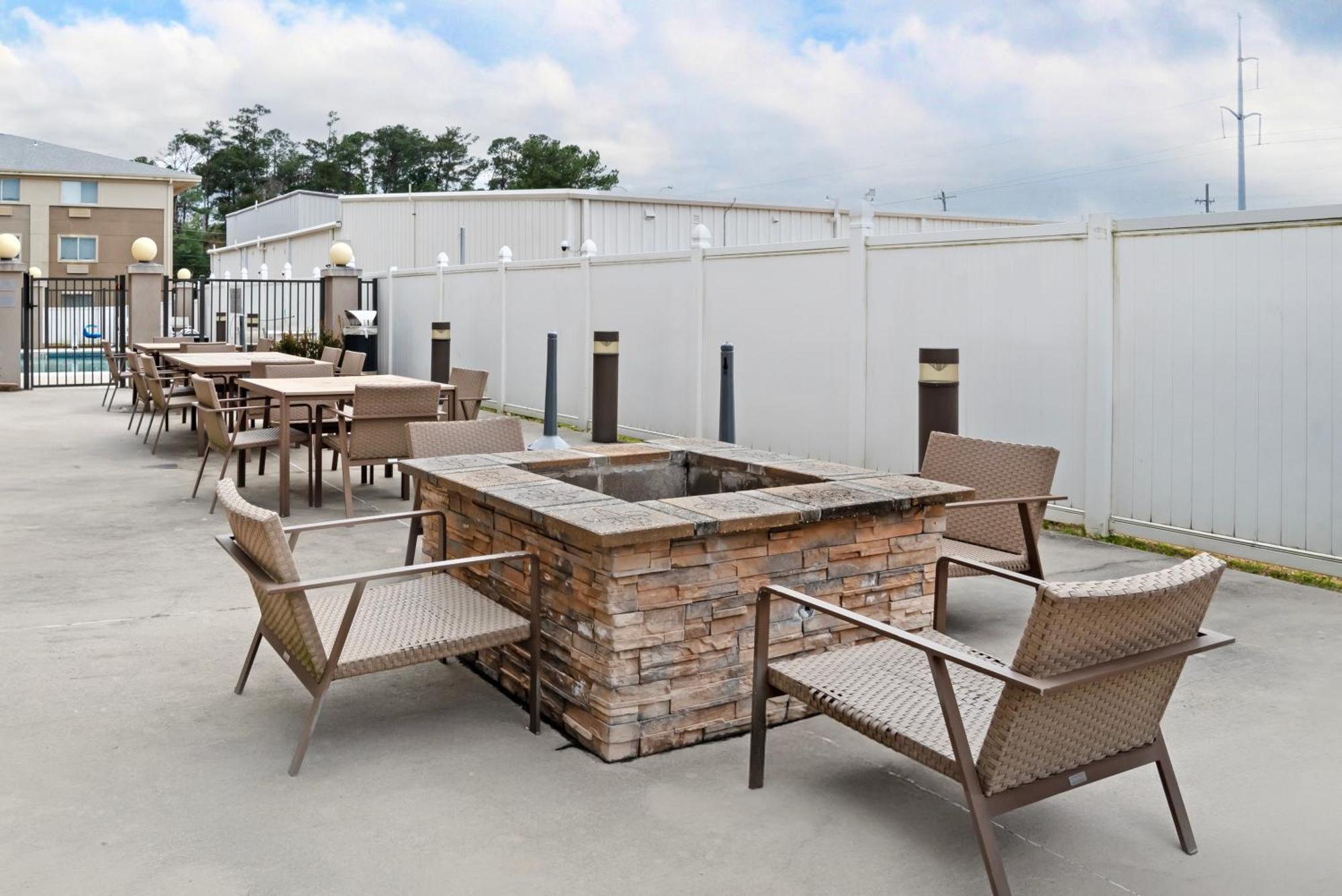 Comfort Inn & Suites Slidell Exterior photo